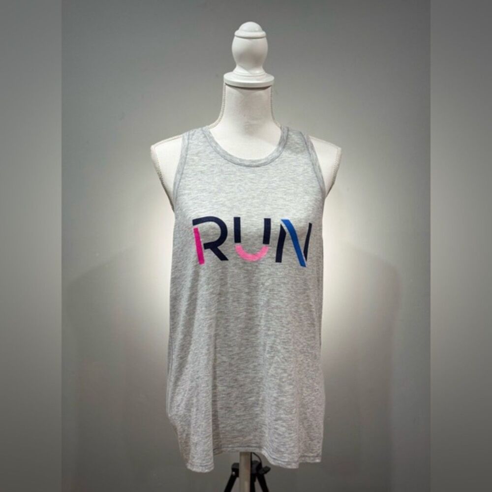CLEARANCE! Gray Gap Fit Open Back Tank Size M EUC